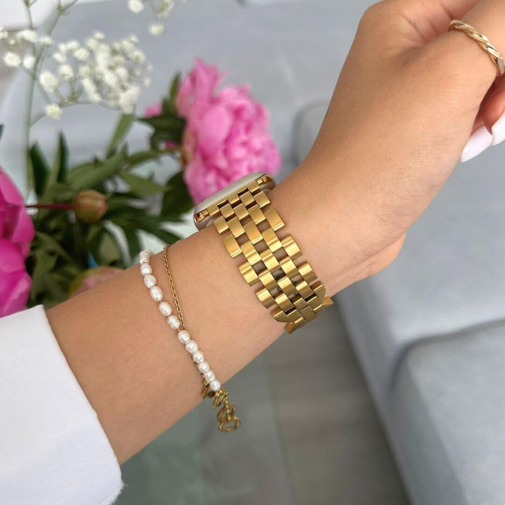 02 Apple Watch Metallarmband Adele Gold, Tragebild Handgelenk