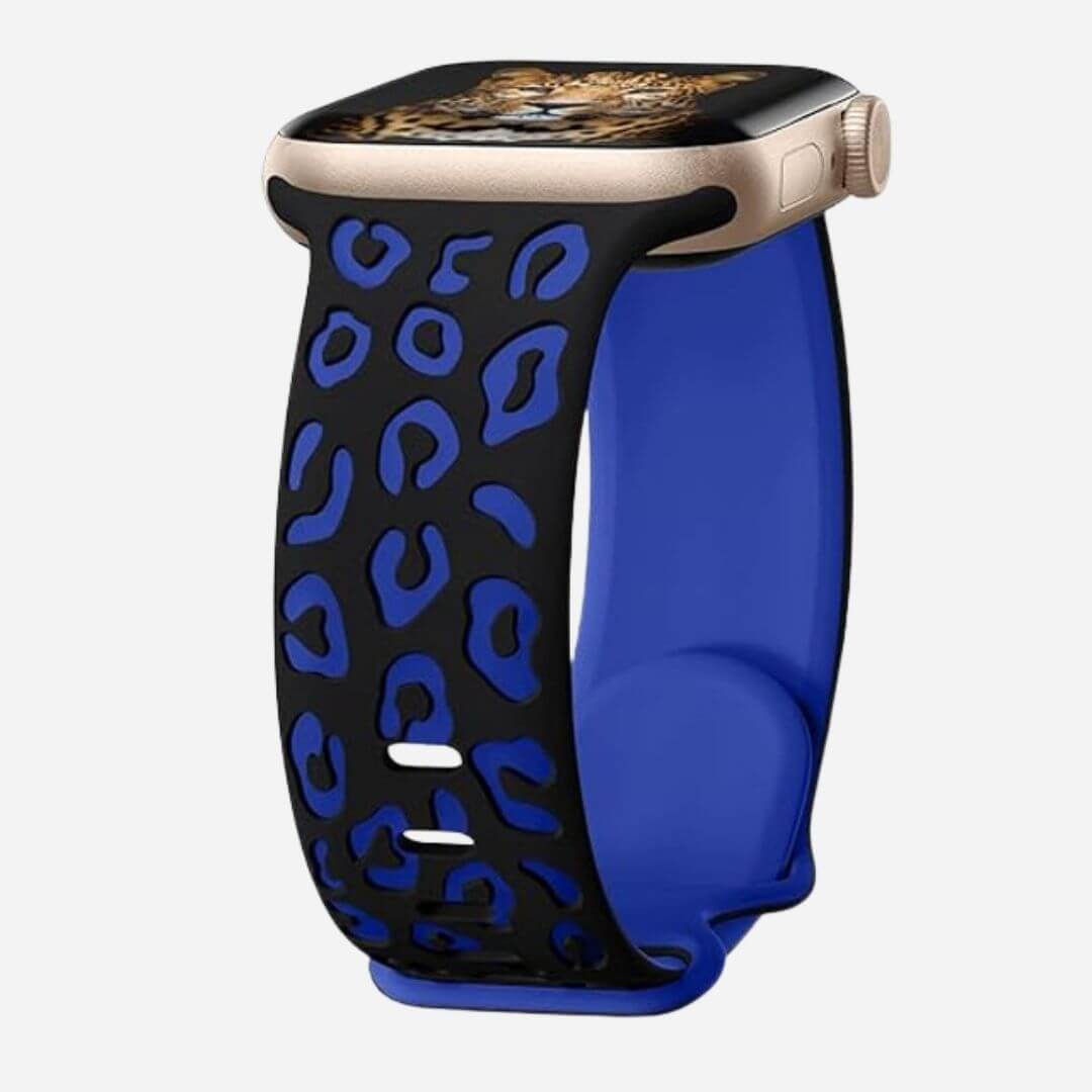 01 Apple Watch Silikonarmband Ambree in Schwarz-Blau, freigestellt
